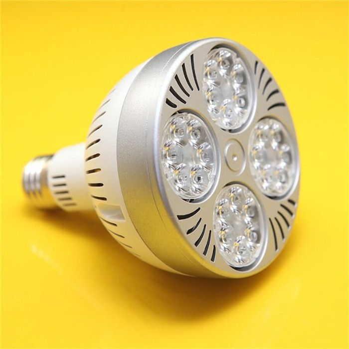 Super Lampada PAR 40W 6000k C/Ventilação - LED's ALTA INTENSIDADE