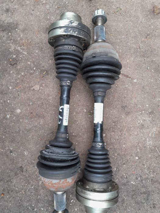 Półoś Audi Q7 3.0 D 2008