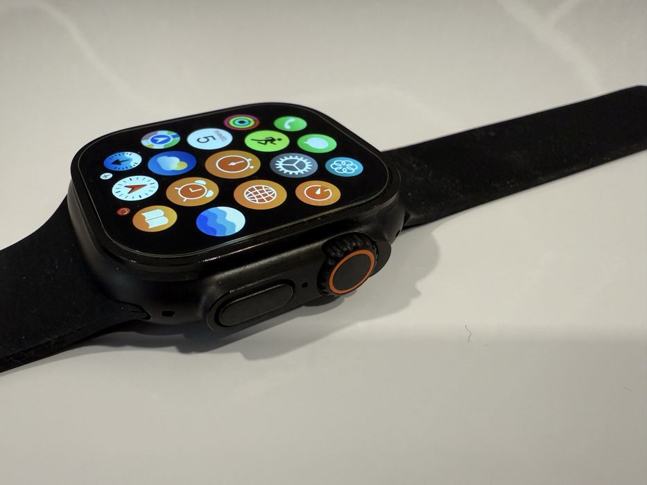 Apple Watch Ultra 2 GPS + Cellular 49mm Black Titanium