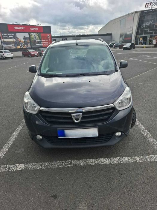 Wynajem samochodu Dacia lodgy