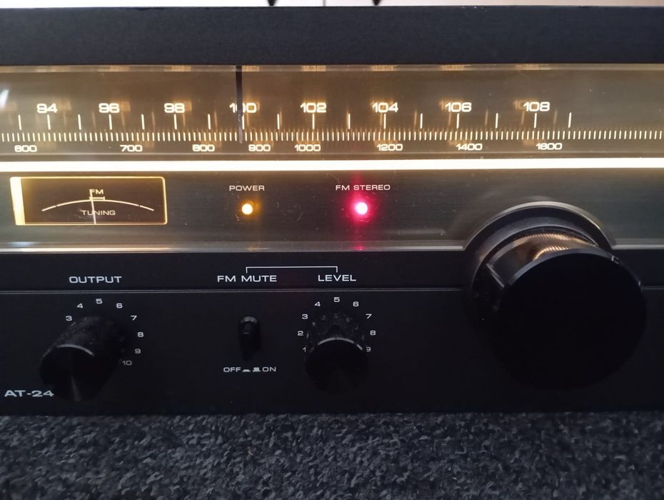 AKAI AT 2450 FM AM Радио Тюнер
