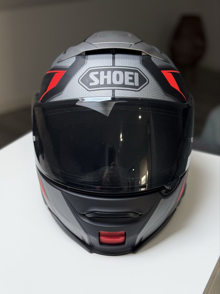 Capacete Shoei Neotec 2 com Intercomunicador Sena SRL2