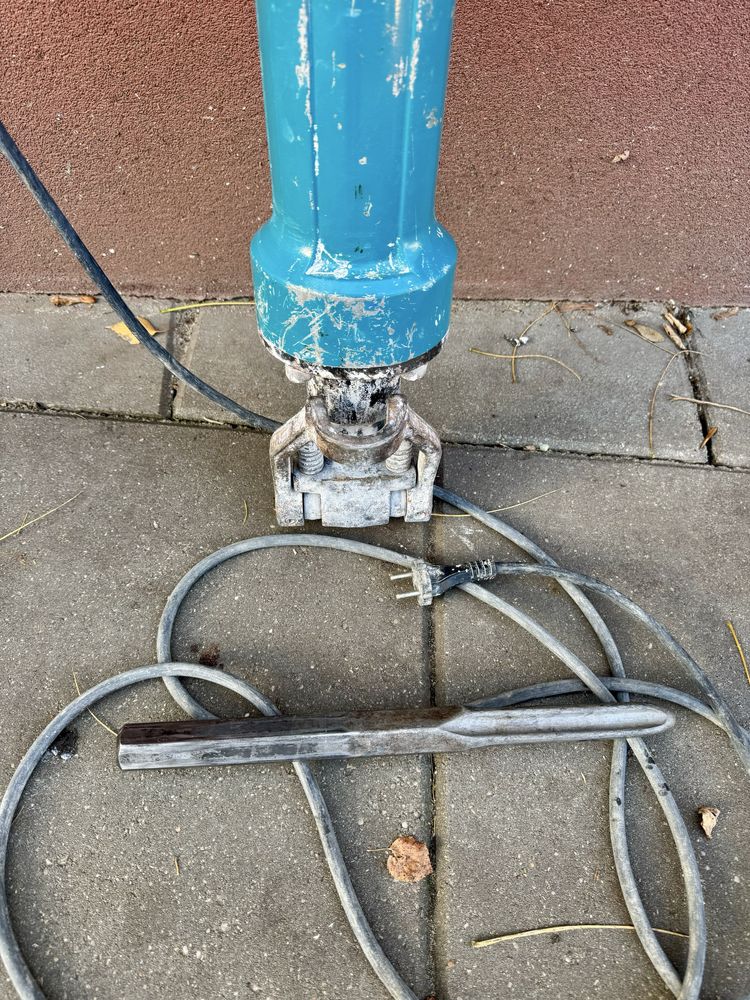 Młot dłutujący Makita HM1812 rok produkcji 2021r. Lombard Łódź.