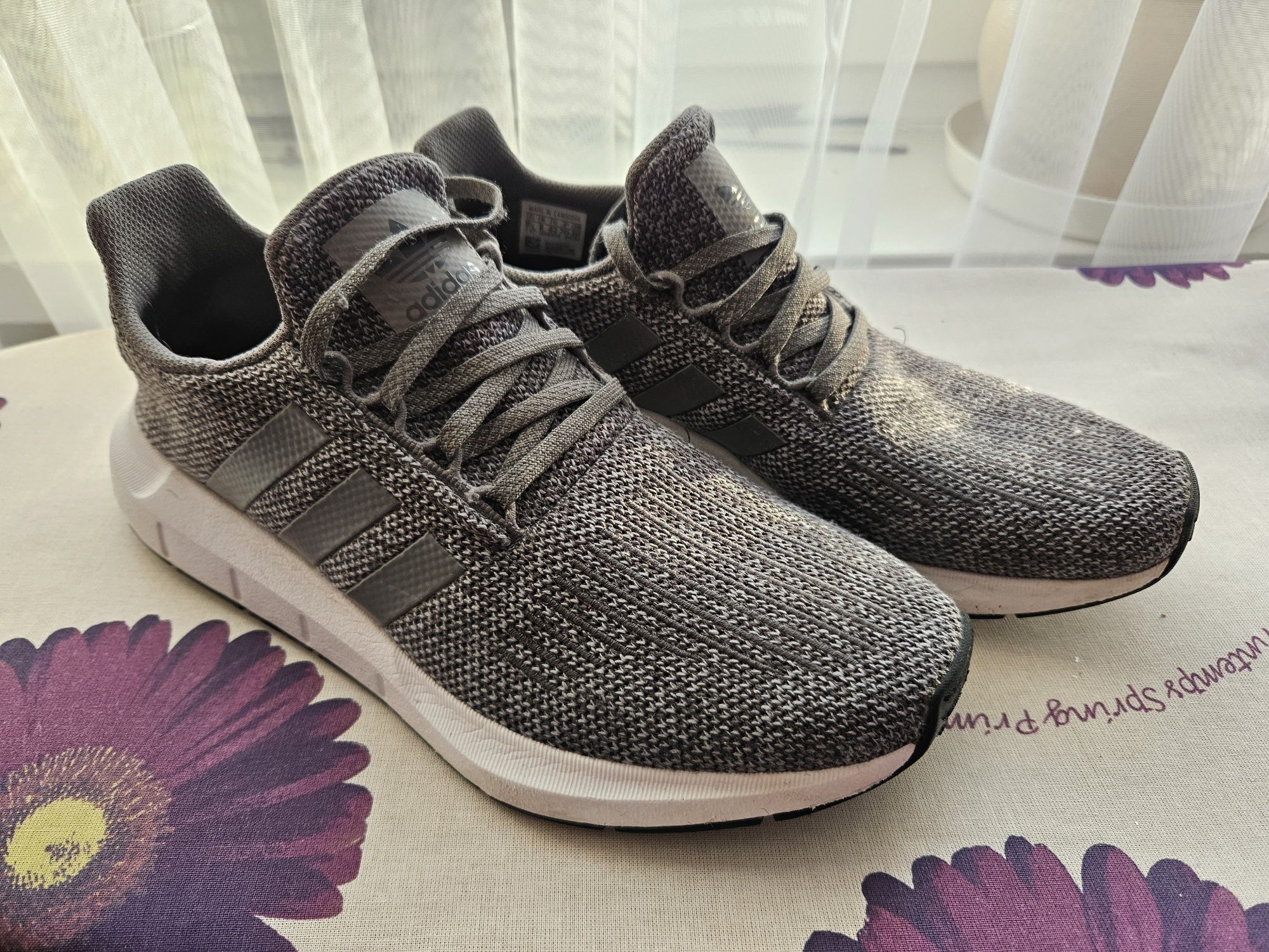 Adidas Swift Run r.42