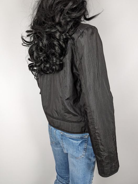 Czarna lekka kurtka damska przejściowa wiatrówka z kieszonkami ClydeM