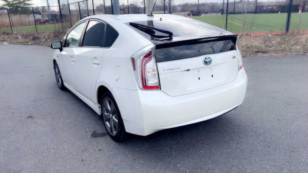 Toyota Prius Persona Series      2015