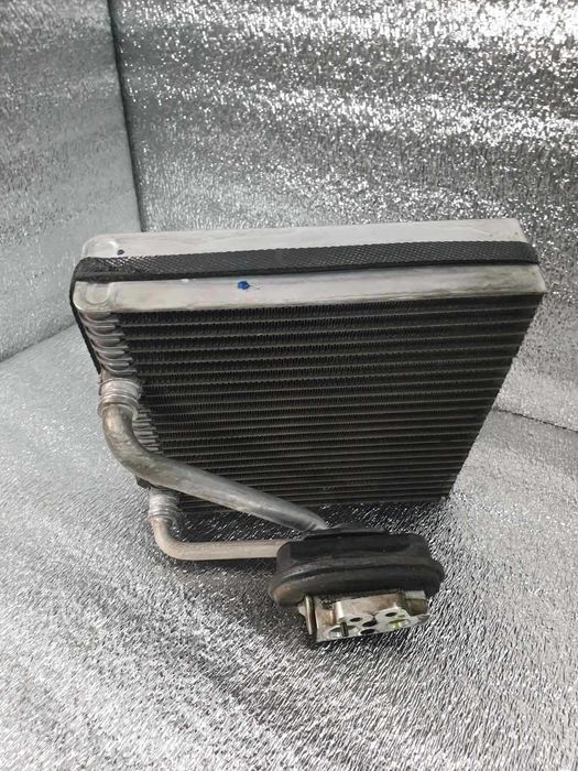 радиатор печки кондиционера  VOLKSWAGEN PASSAT B6