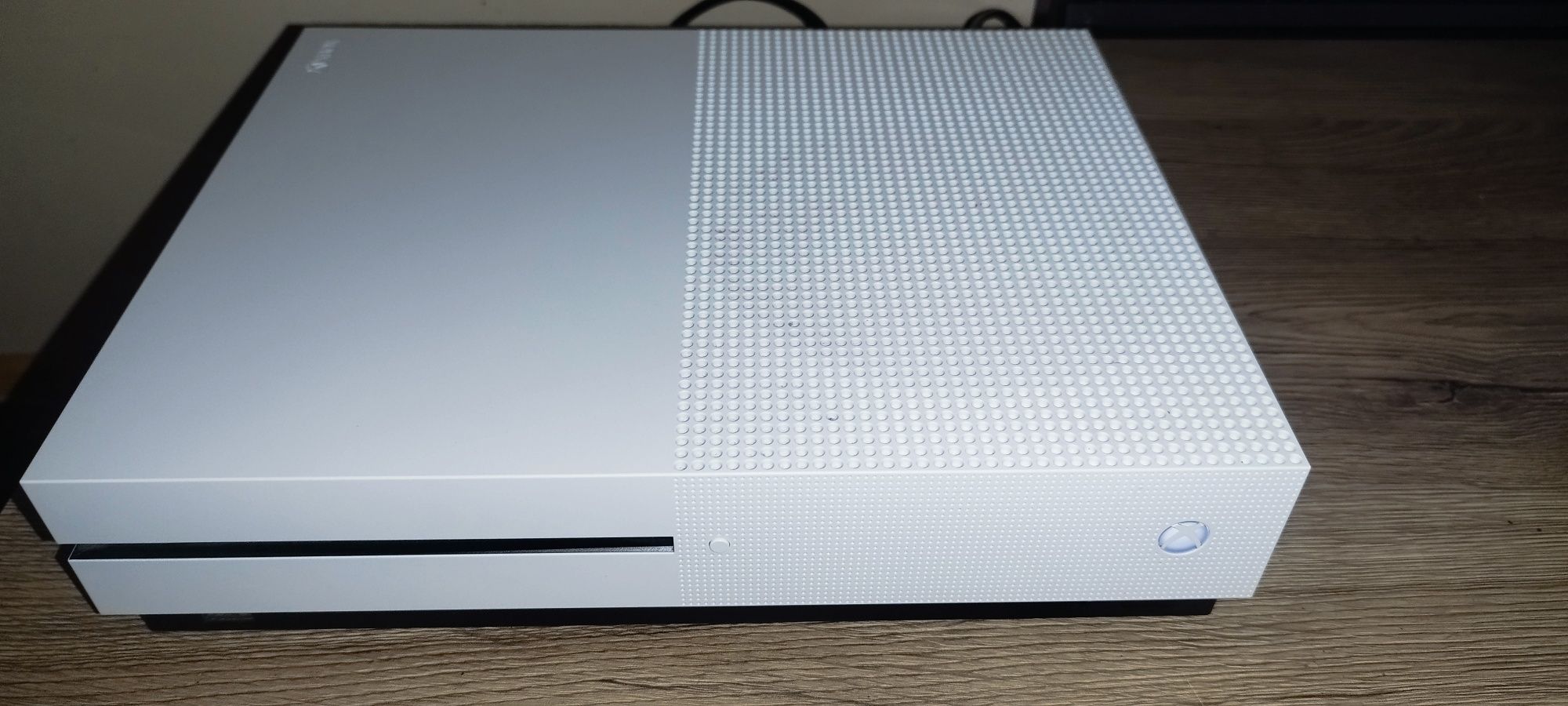X-Box One S 1TB Pad+Gry