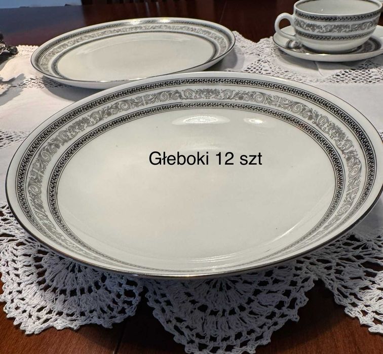 Bardzo duży serwis porcelanowy obiadowo-śniadaniowy
