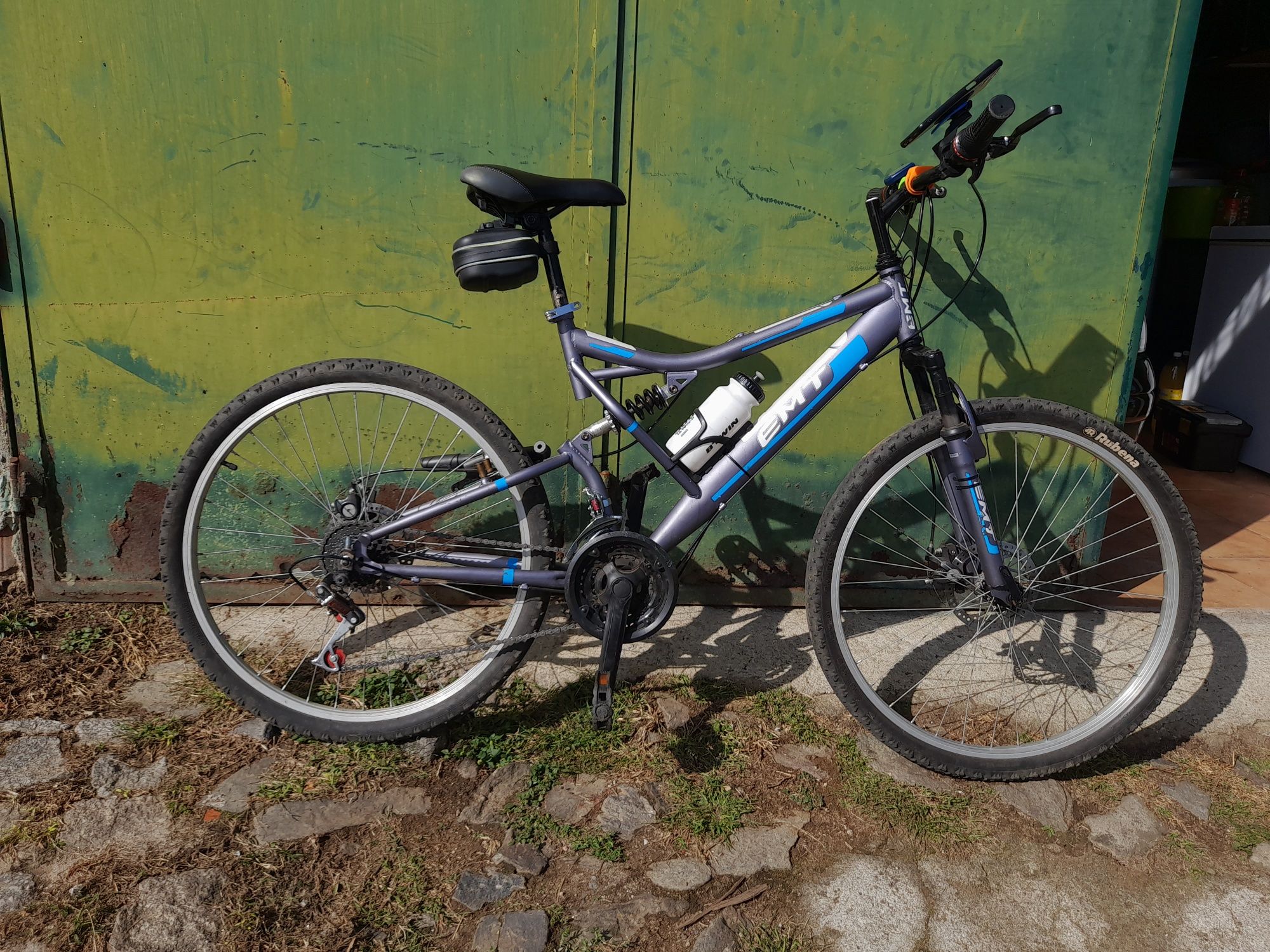 Bicicleta montanha suspensão dupla