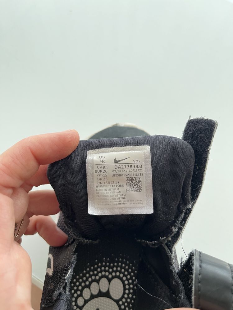 Кросівки nike 26 (устілка 16 см)