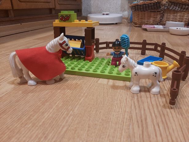 Lego duplo. Набор лошадиная ферма