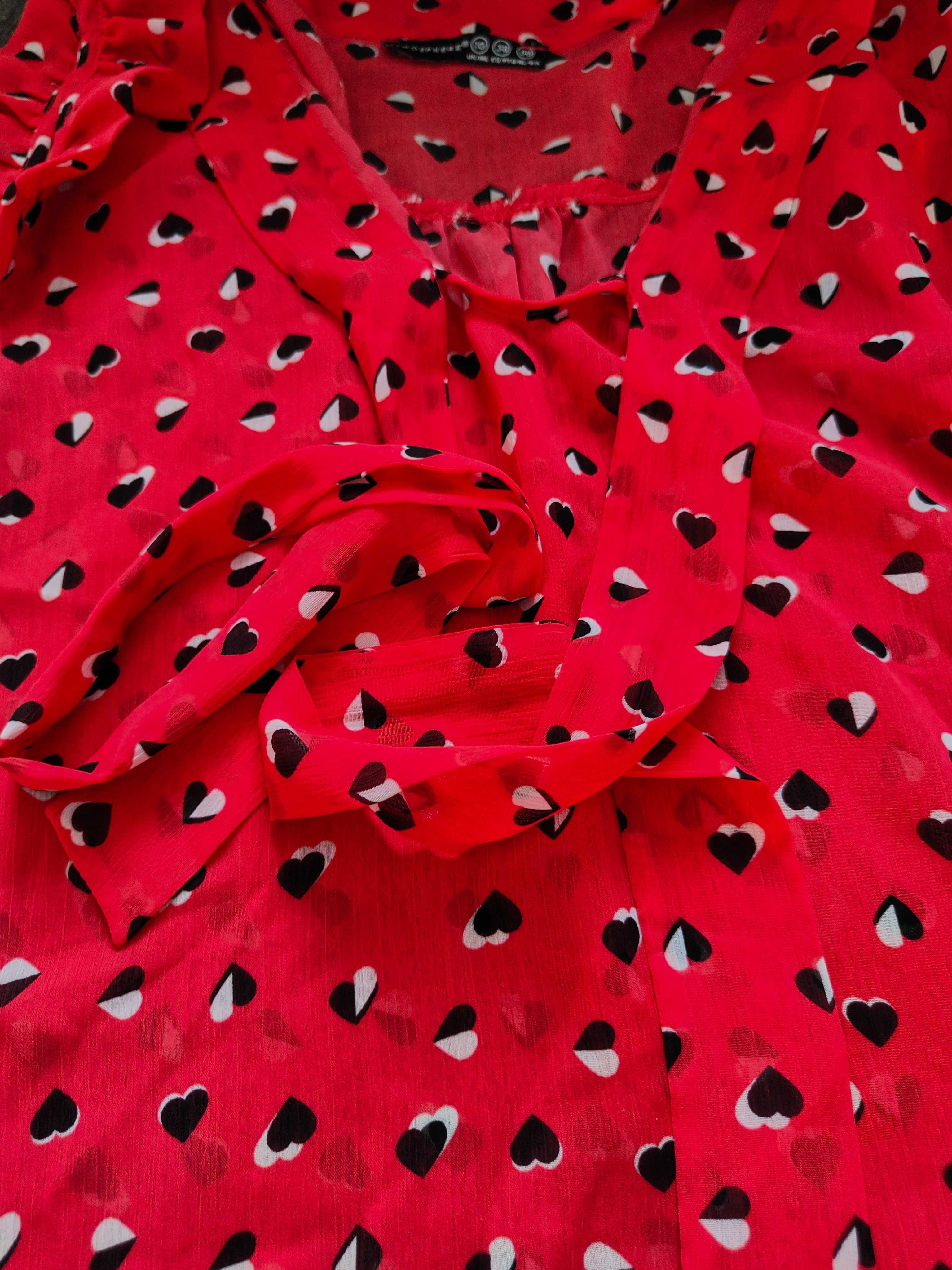 Top vermelho com corações