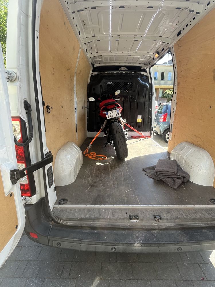 Wynajem busa dostawczego z kierowcą PRZEWÓZ RZECZY TRANSPORT.