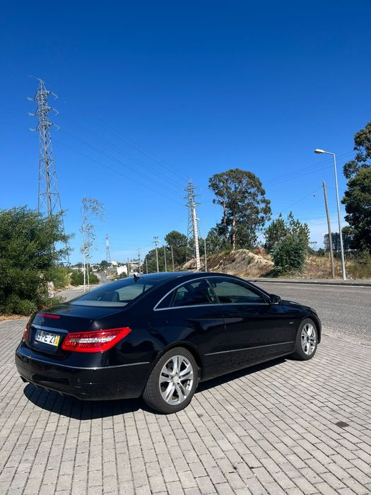 Mercedes Benz Coupé E 220 CDI em muito bom estado com todos os extr