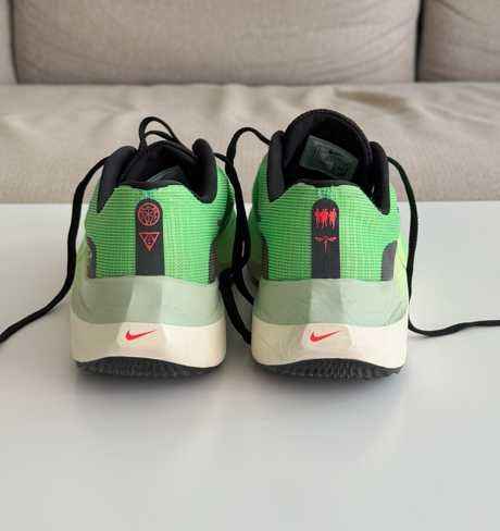 Nike Zoom Fly 5 Tamanho 43 – Como Novos (Estado Impecável)