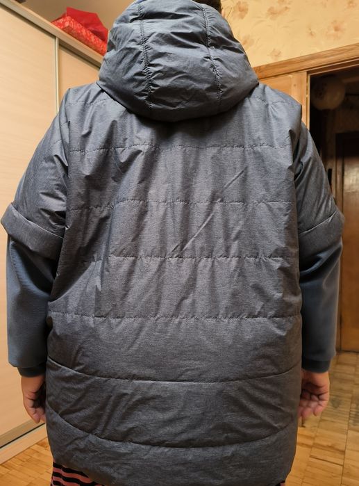 Продам куртку в хорошем состоянии