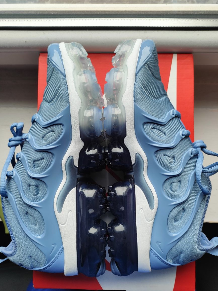 Buty Nike Air VaporMax Plus, rozmiar 42, nowe