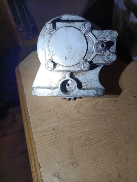 Ком на автокран клинці або івановець