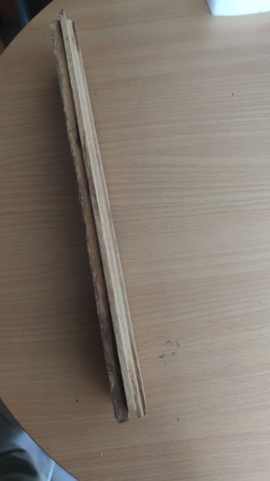 Parkiet dębowy z odzysku.