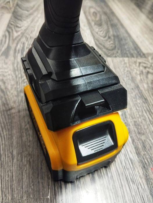 Адаптер перехідник інструмент Dnipro-M 20V на акумулятор Dewalt 20V