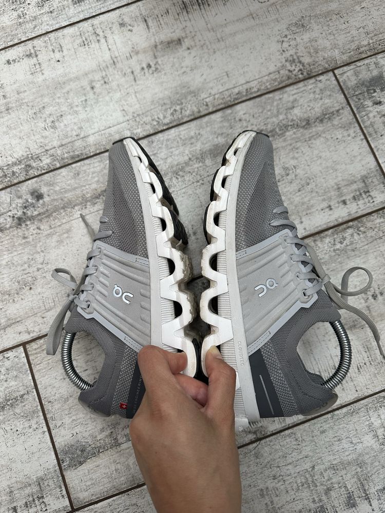 Buty do biegania ON Running Cloudswift 3
