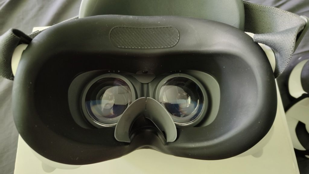 VR окуляри Pico Neo 3
