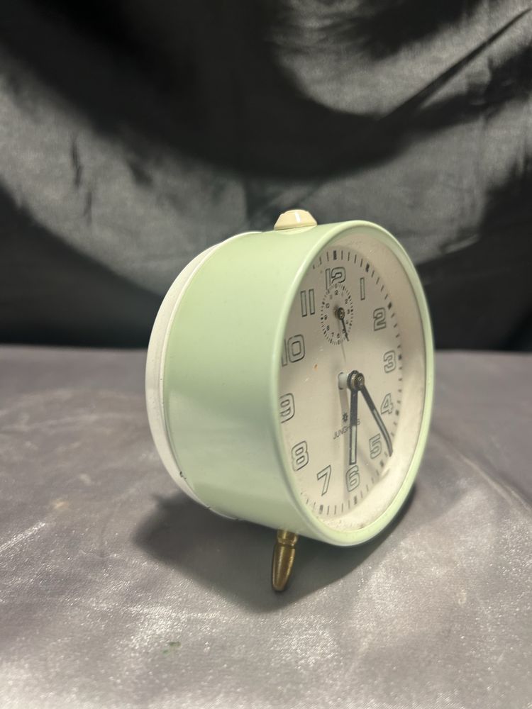 Budzik Junghans – vintage – pastelowa zieleń