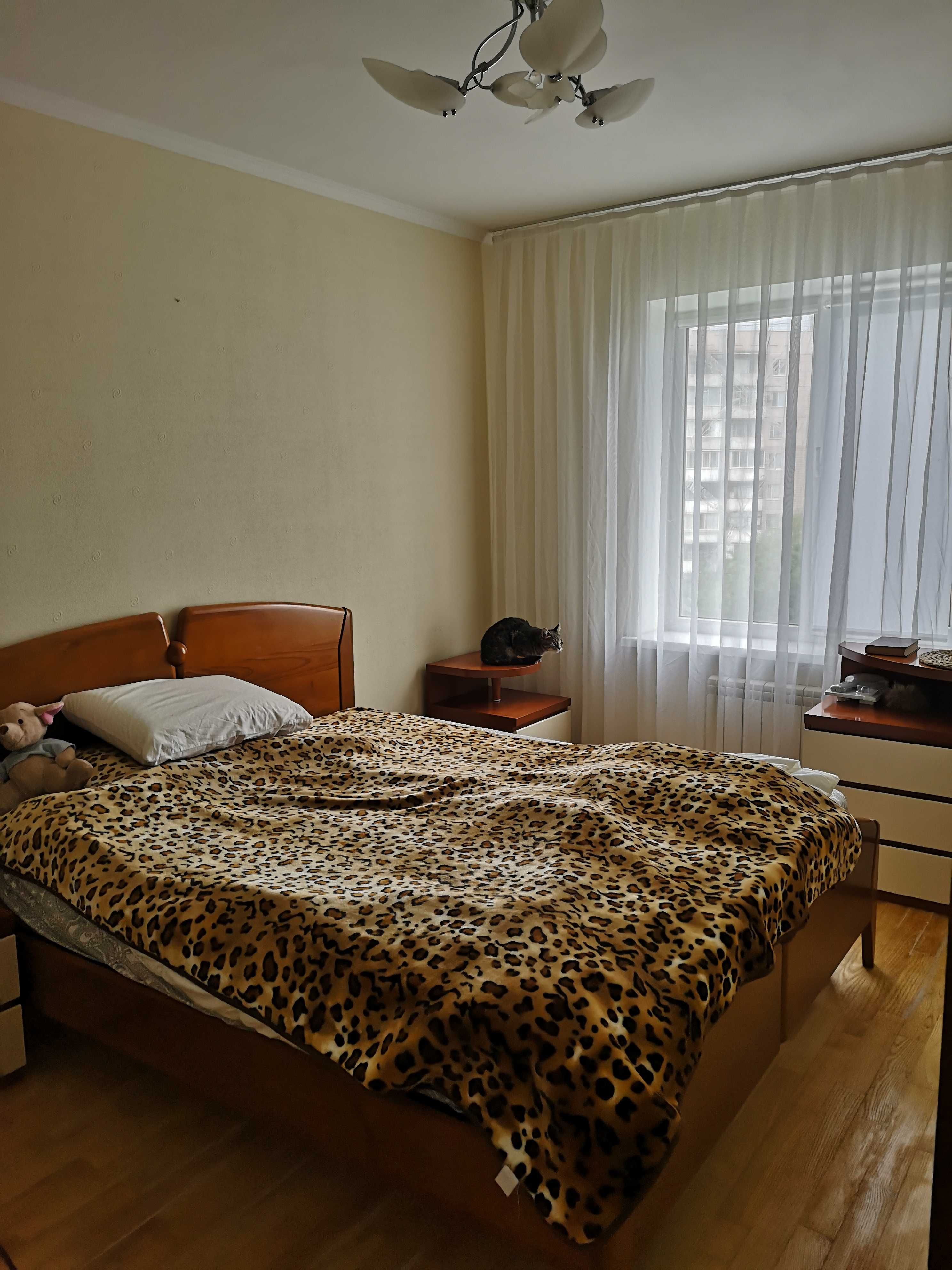 Продам 2 - комнатная квартира Бородинский