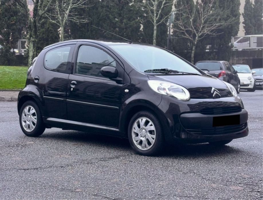 Citroen C1 preto, 2010, excelente estado.