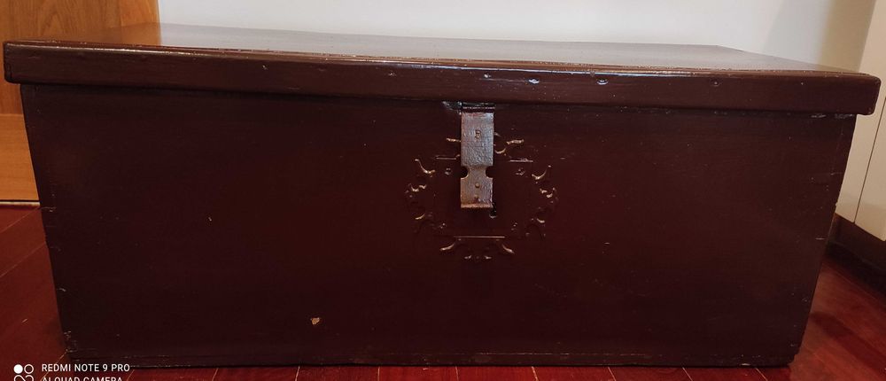 Baú/Arca em madeira