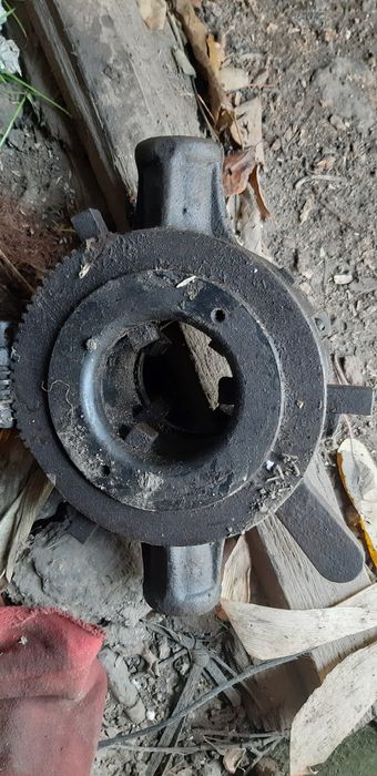 Регулируемый трубный клупп 1/2"-2"