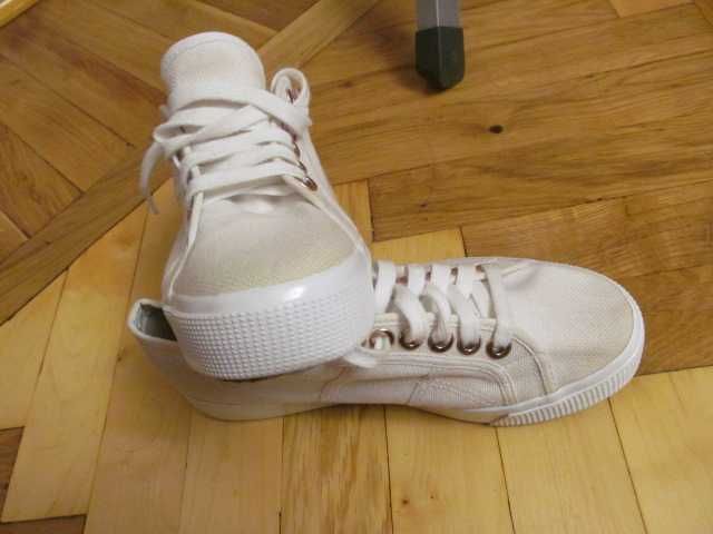 Жіночі фірмові кросівки  Superga.Made in Vietnam (38розмір)