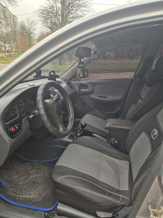 Продам Део ланос в хорошем состоянии.