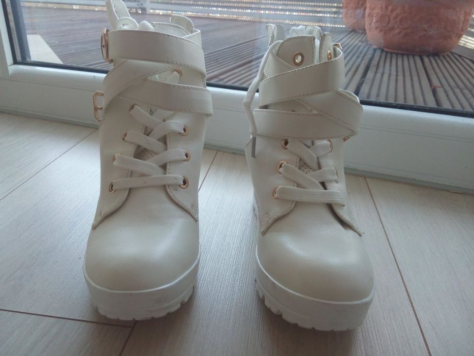 Botki z CCC, kolekcja Galerii Krakowskiej