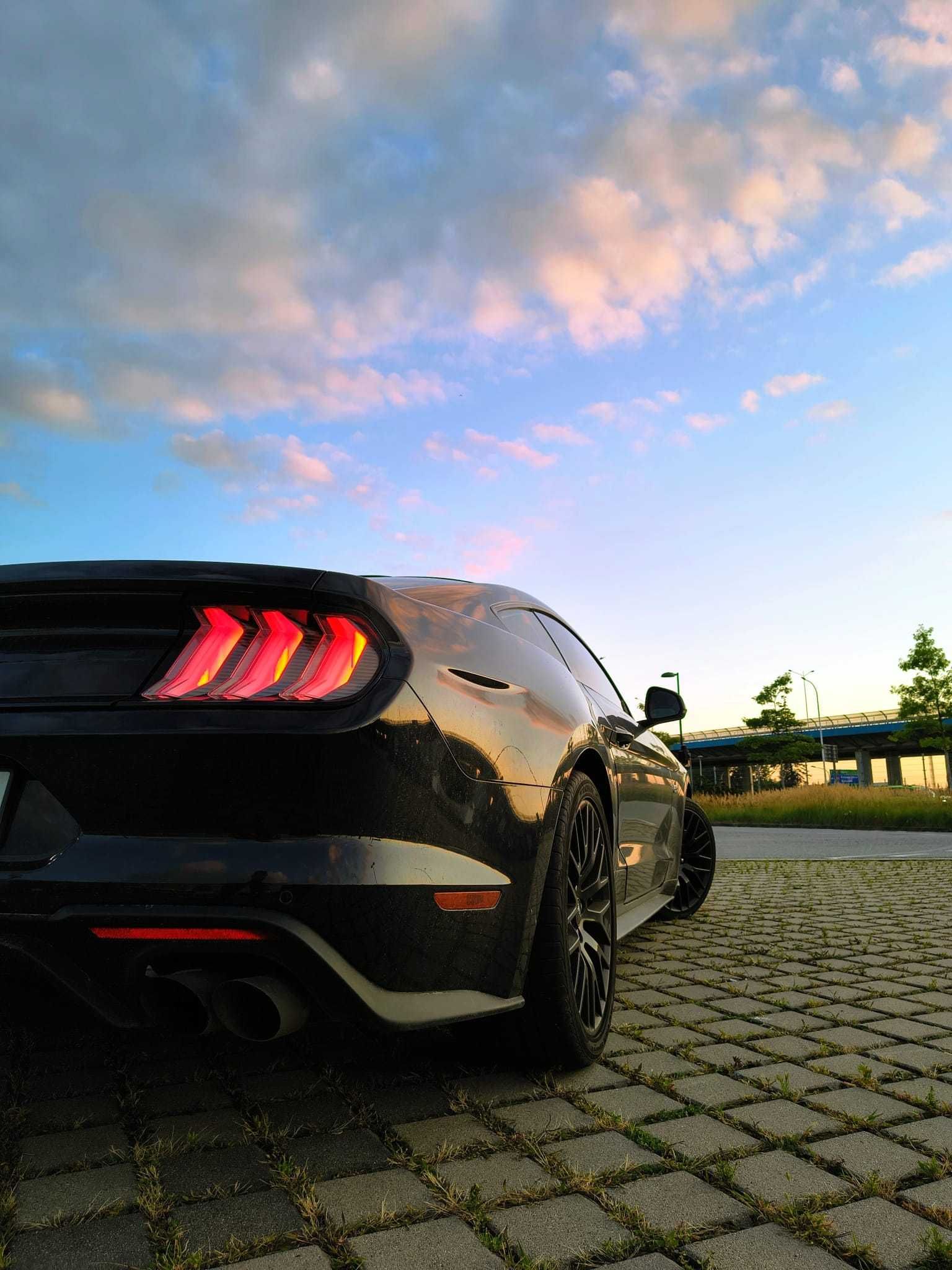 Wynajem FORD Mustang GT 5.0 V8 450KM Cyfrowe zegary, Aktywny wydech