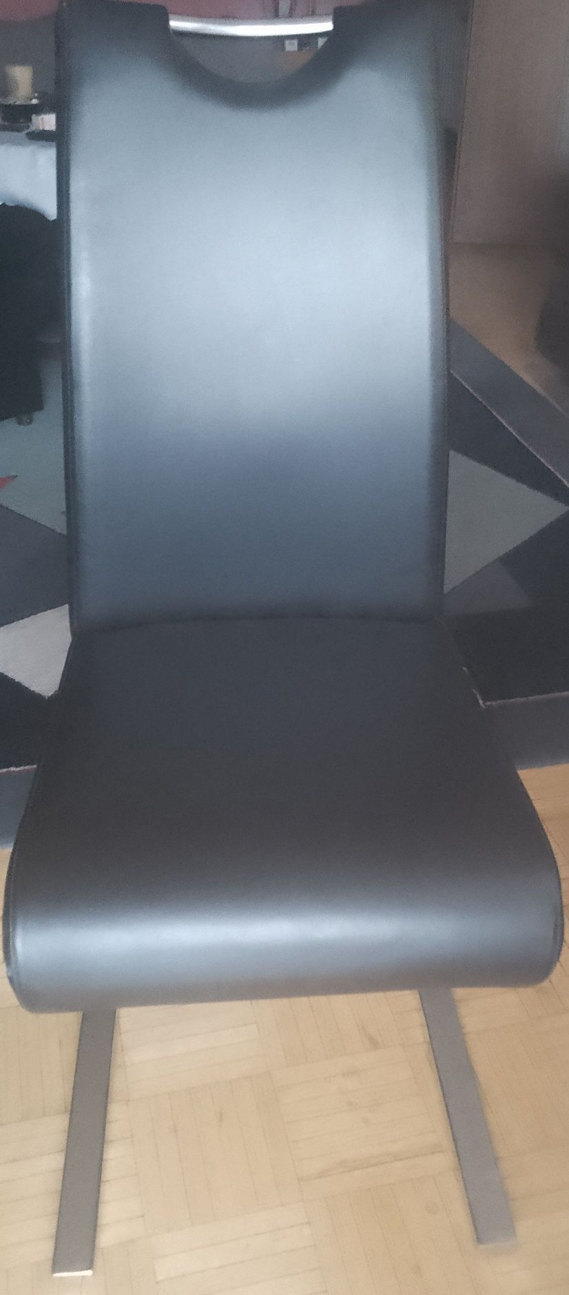 Krzesło skórzane czarne