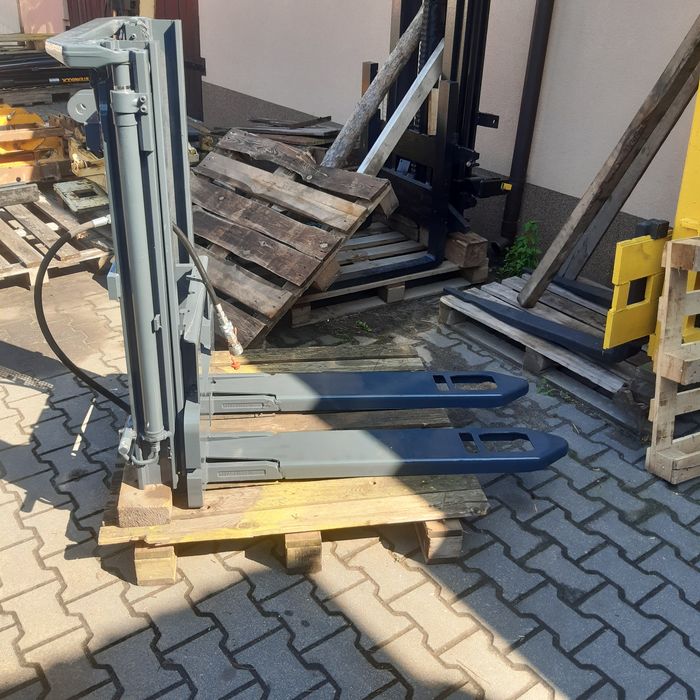 Maszt do ciągnika sztaplarka maszt sadowniczy widlak widły