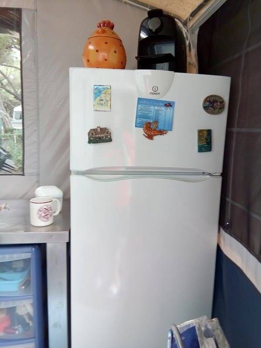 Caravana com avançado e cozinha