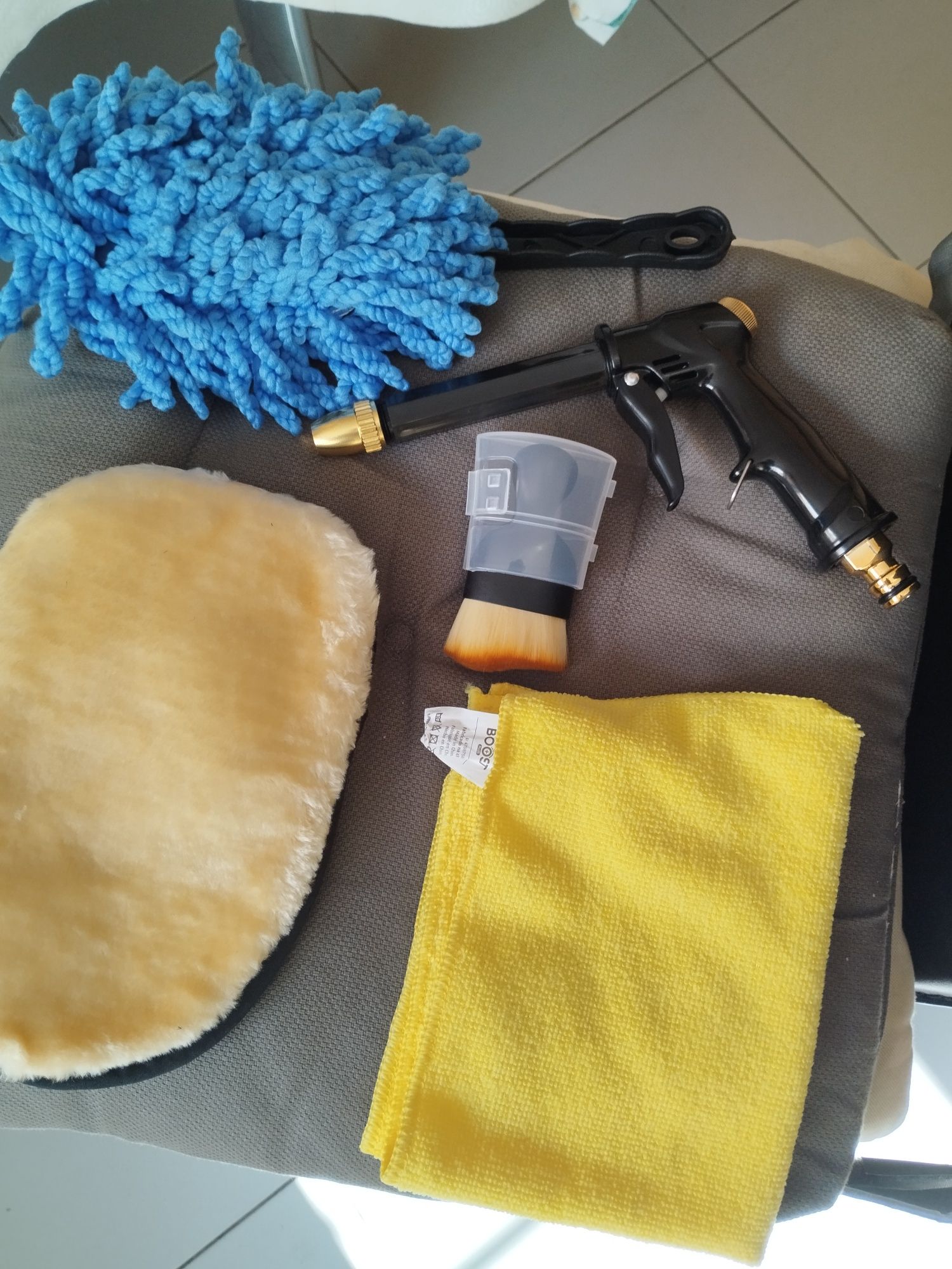 Conjunto materiais de limpeza para casa e carro