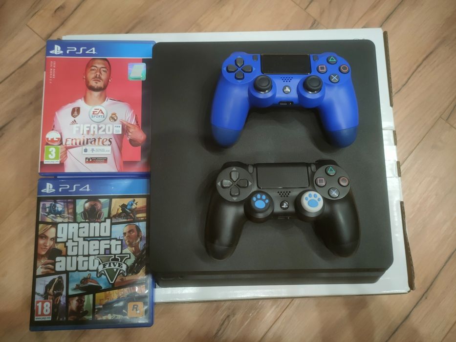 Konsola PLAYSTATION 4 PS4 500GB 2 pady gry