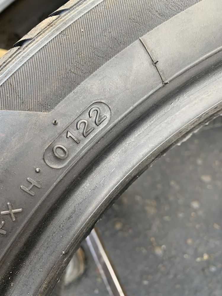 Шини 225/45 R18 Hankook зима 2022 /19 рік,7,5/6,5 мм