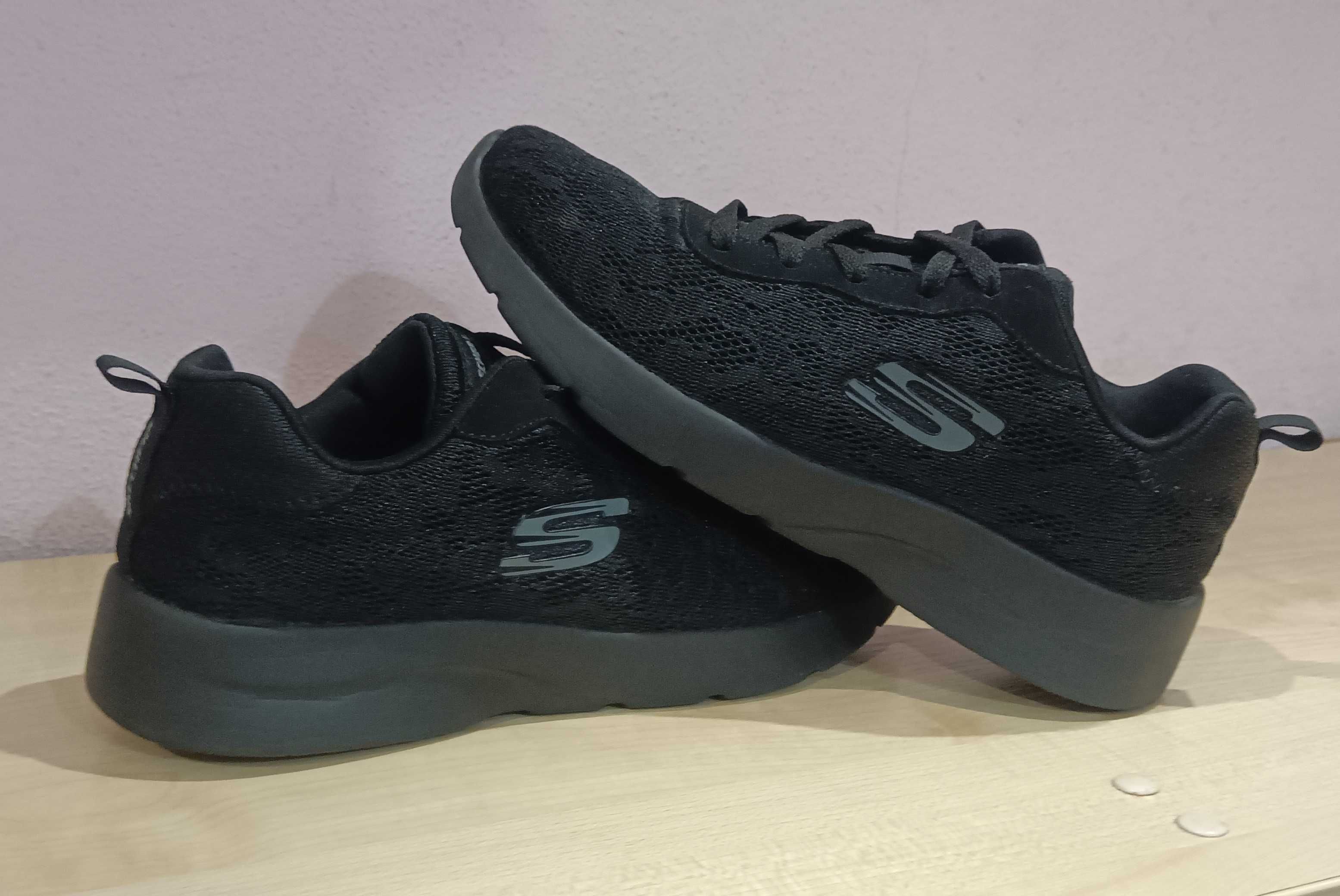 Skechers 39 розмір (устілка 26)