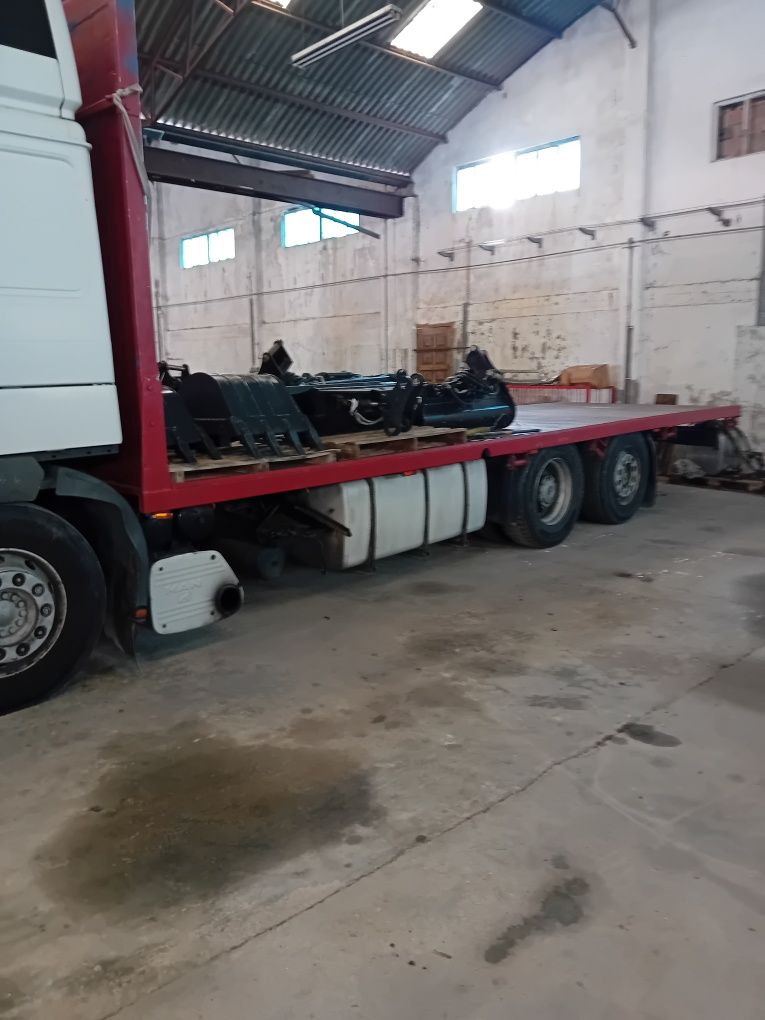 MAN F200 COM ESTRADO DE 8.50