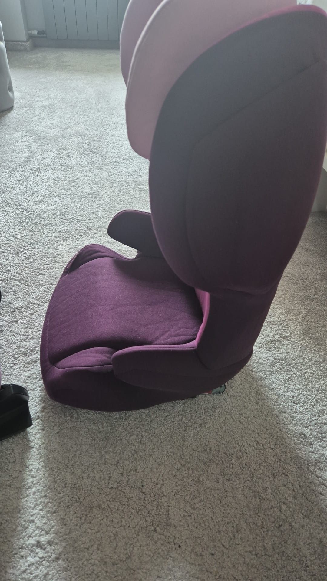Fotelik cybex silver 9-36kg, model różowy z fioletem z roku 2023.