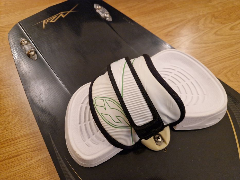 Prancha kite F-one Trax 132