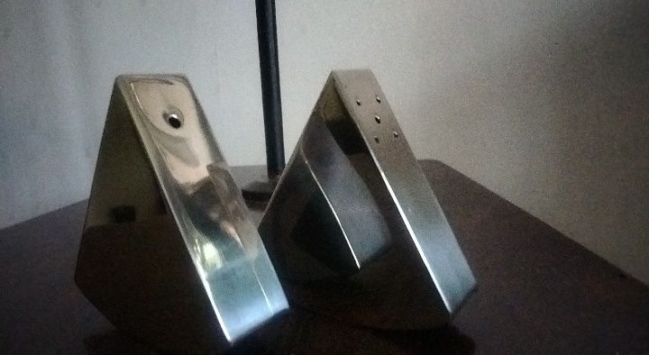 Solniczka, pieprzniczka. Nick Munro.