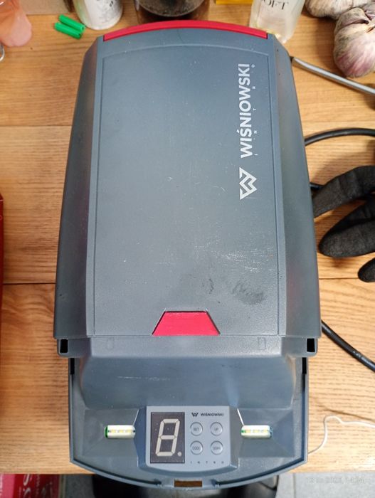 Automat do bramy Wiśniowski Intro 600