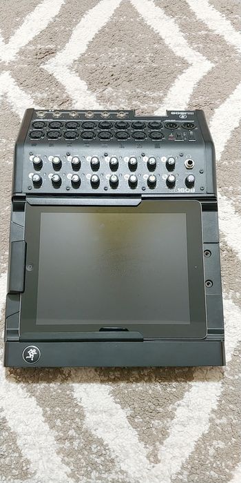 Mikser cyfrowy Mackie DL 1608