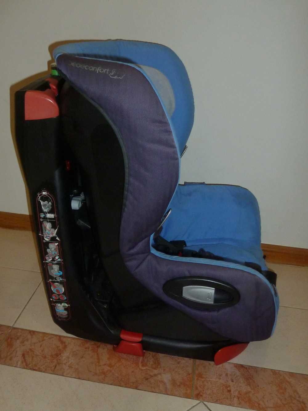 Cadeira auto grupo 1, 9-18 Kg Rotativa (Bebéconfort Axis)